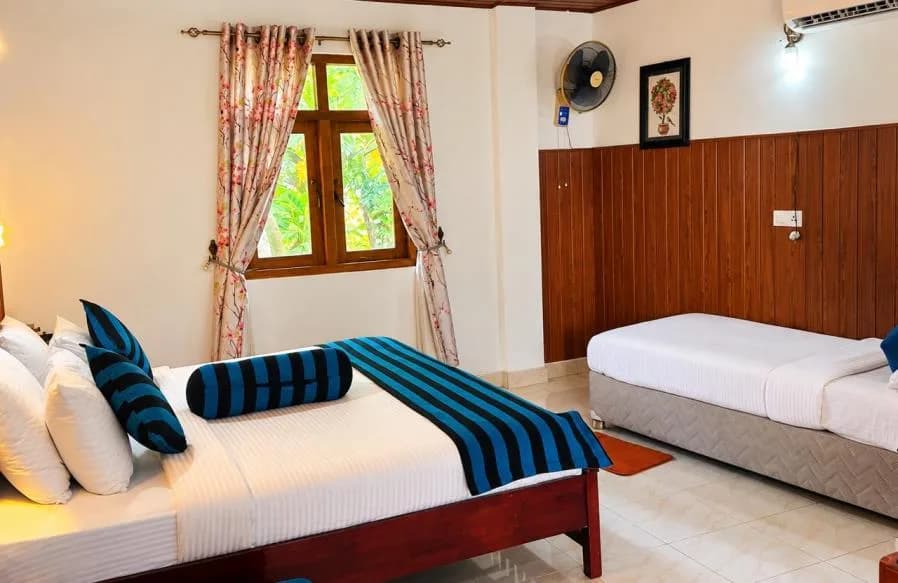 Triple Room with City View