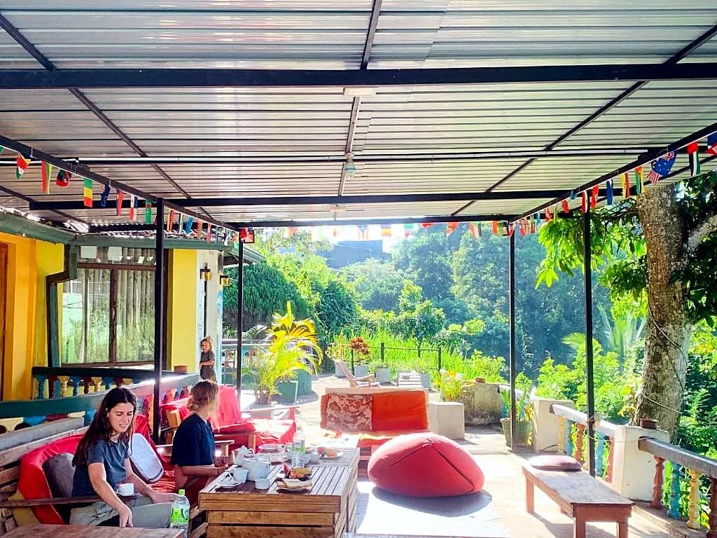 Breakfast under the flags